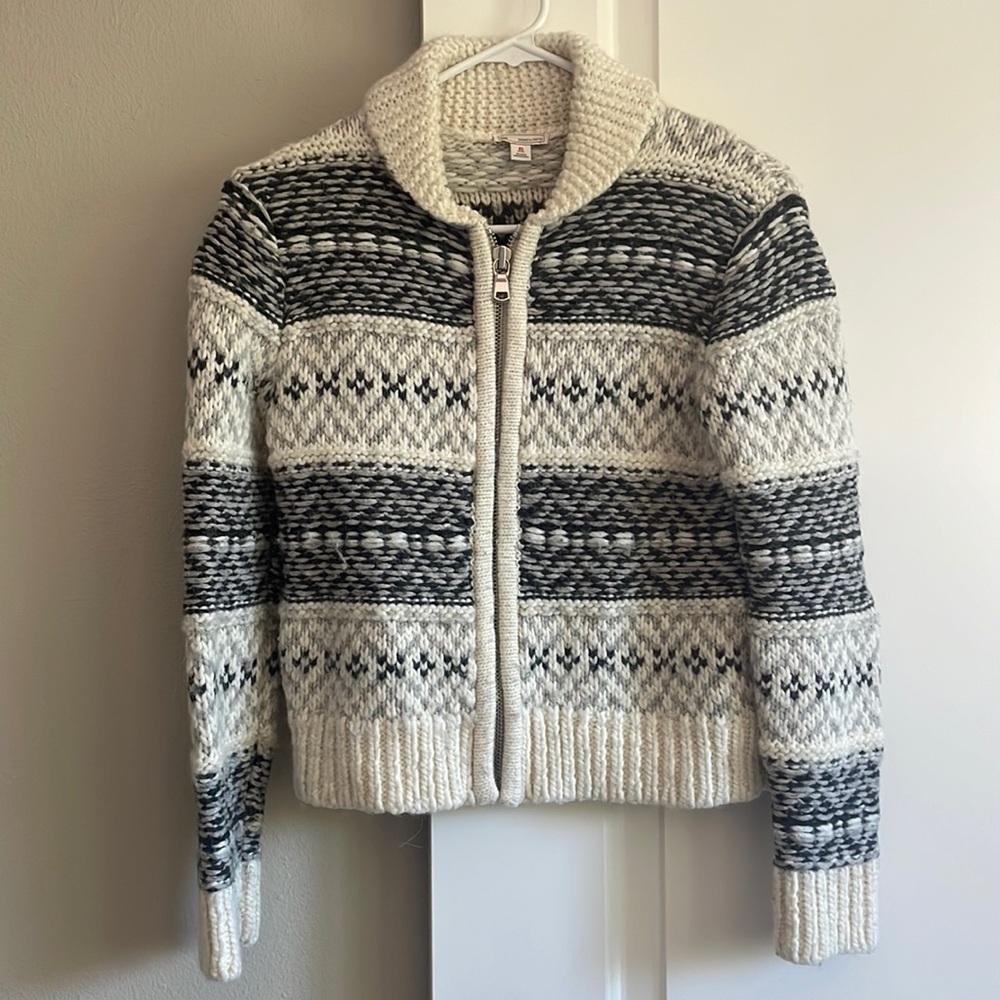 Vintage Gap Cropped Sweater. Zip up.